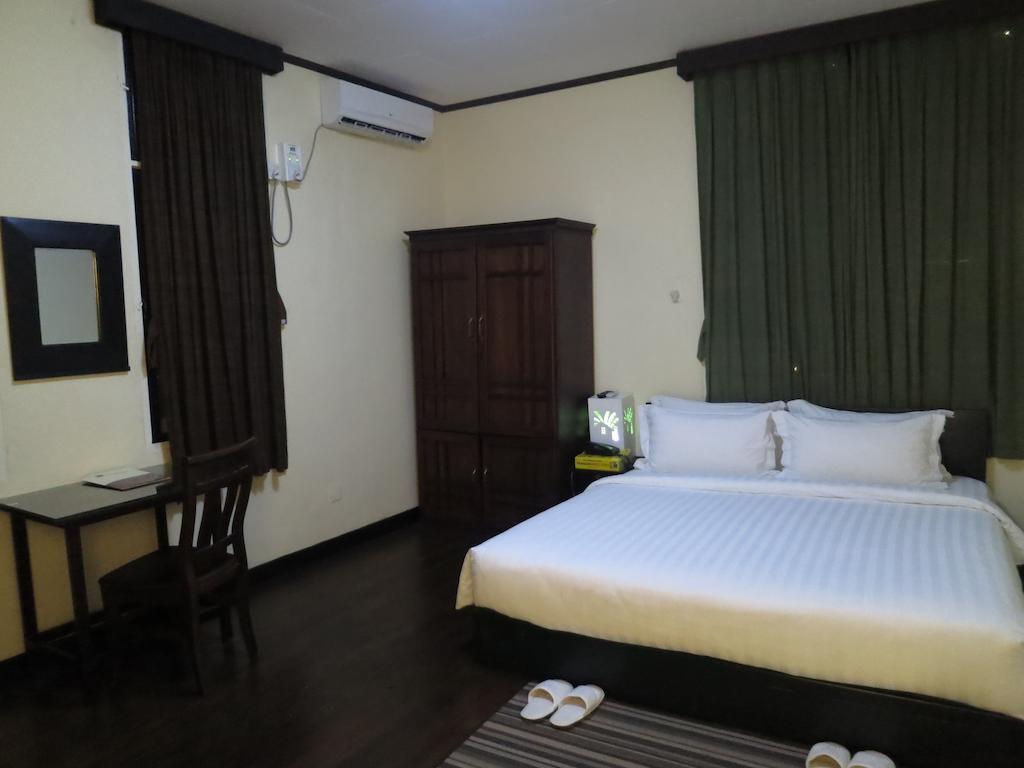 يانغون Garden Home Bed And Breakfast الغرفة الصورة