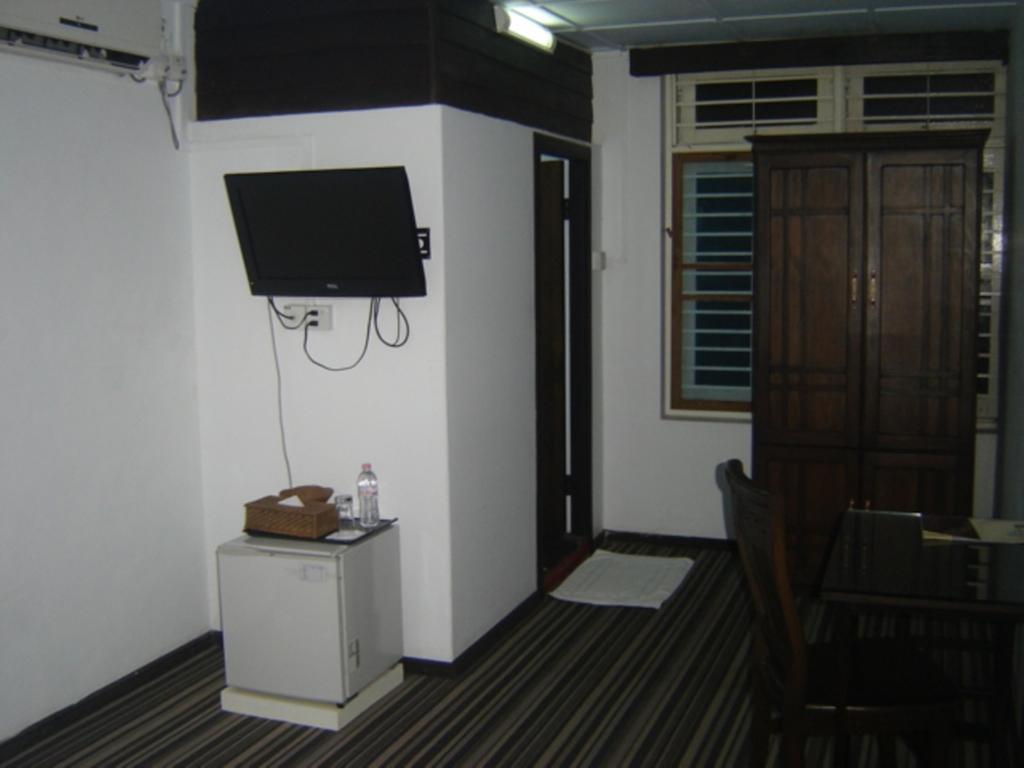 يانغون Garden Home Bed And Breakfast الغرفة الصورة